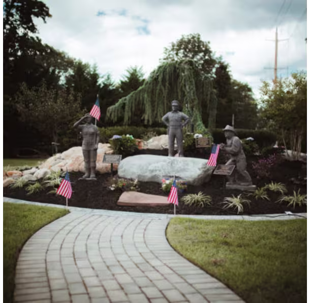 parkceremony-102-1-450x450_A4650817-B7EA-2AA9-EBE554490843E39B-a46507a10581d0e_a4650a6f-ca3f-9b03-7950c3734eb08c92.avif