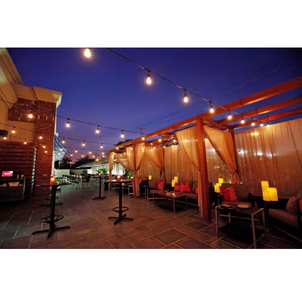 outside-lounge0-0382ce6a5056b3a_03840f16-5056-b3a8-49d988ee57b7f2c6.avif